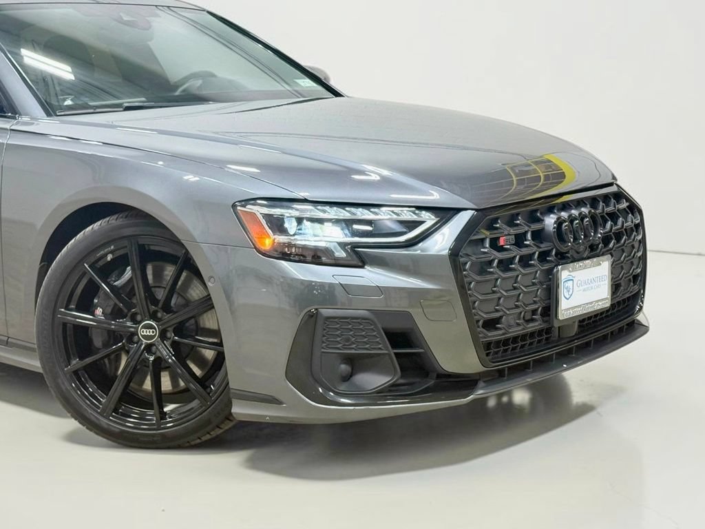 Used 2023 Audi S8 AWD/4WD image 6