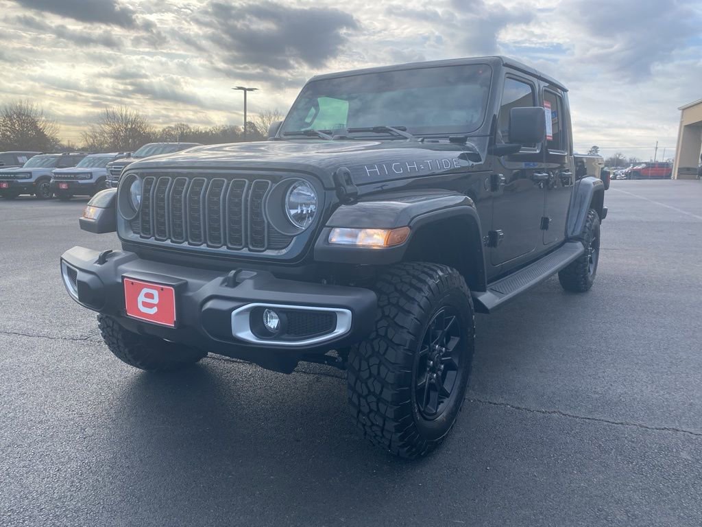 Used 2025 Jeep Gladiator High Tide image 3