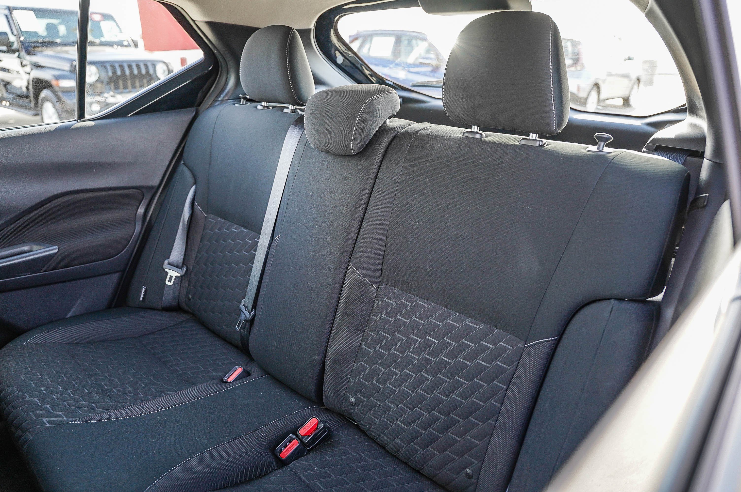 Used 2021 Nissan Kicks S image 19