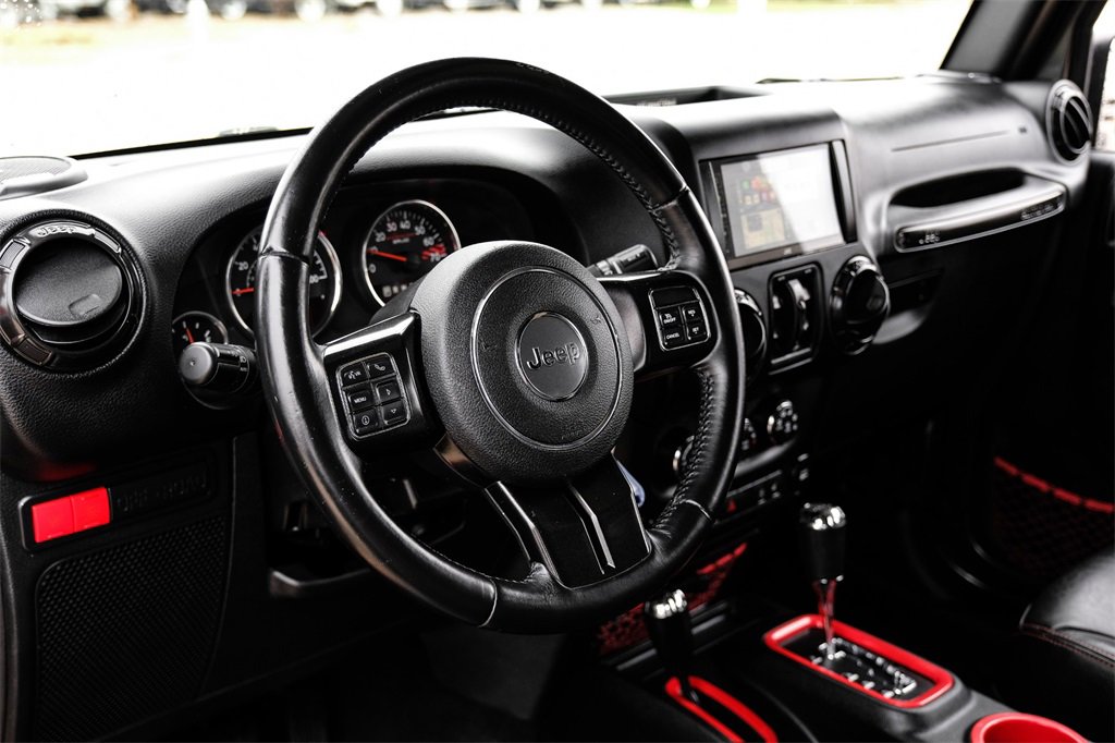 Used 2017 Jeep Wrangler Unlimited Rubicon image 12