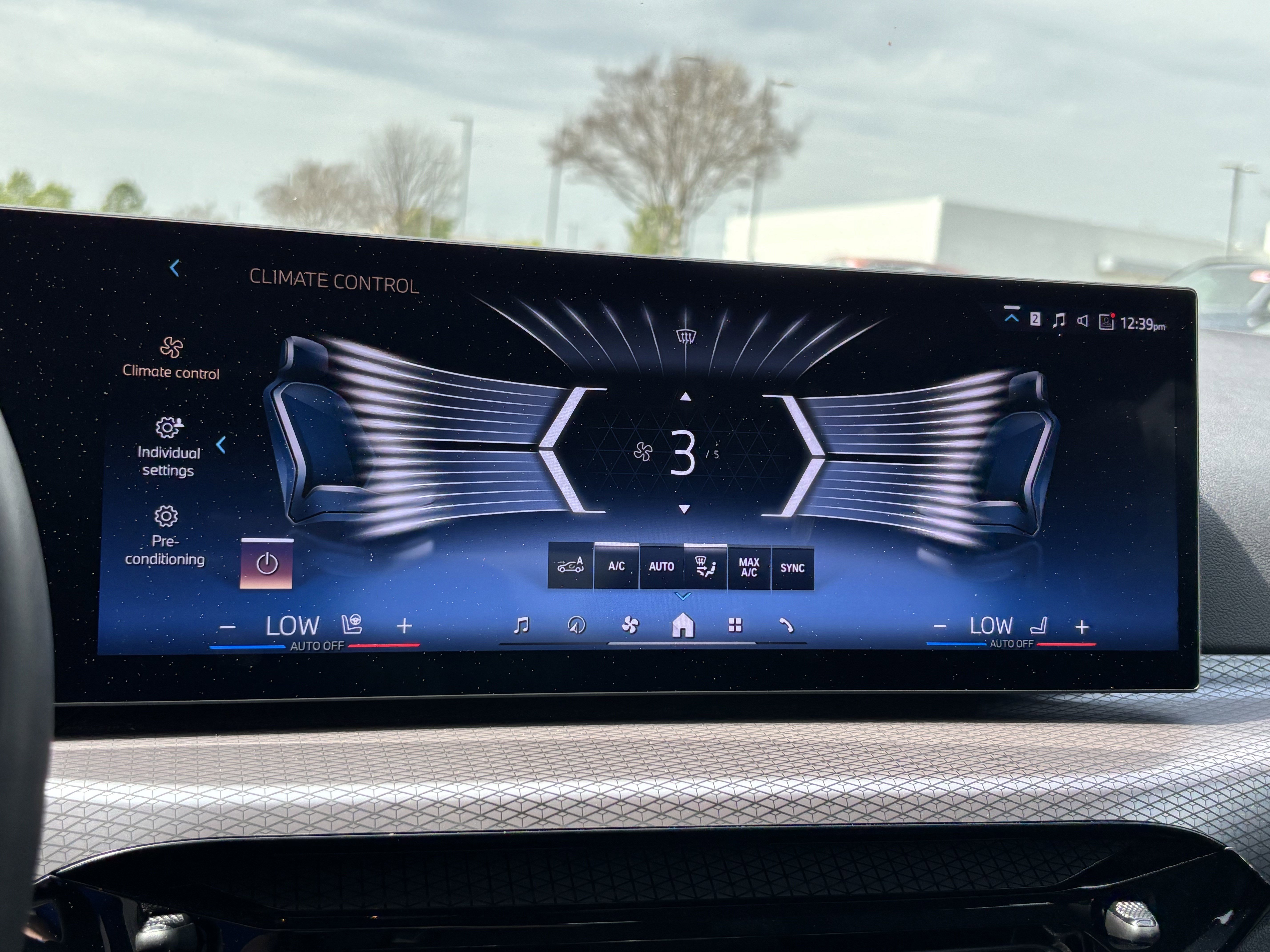 Used 2025 BMW 430i w/ Premium Package image 23