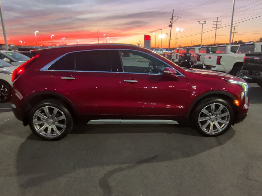 Used 2020 Cadillac XT4 Premium Luxury w/ Enhanced Visibility Package AWD/4WD image 9