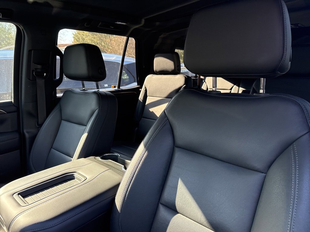 Used 2022 Chevrolet Tahoe LT w/ LT Signature Package image 7