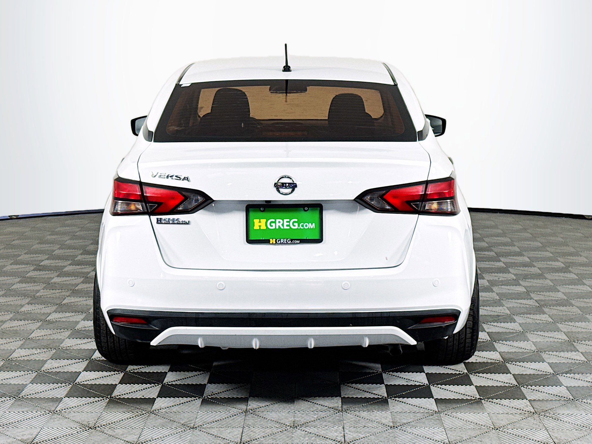 Used 2020 Nissan Versa S FWD image 8