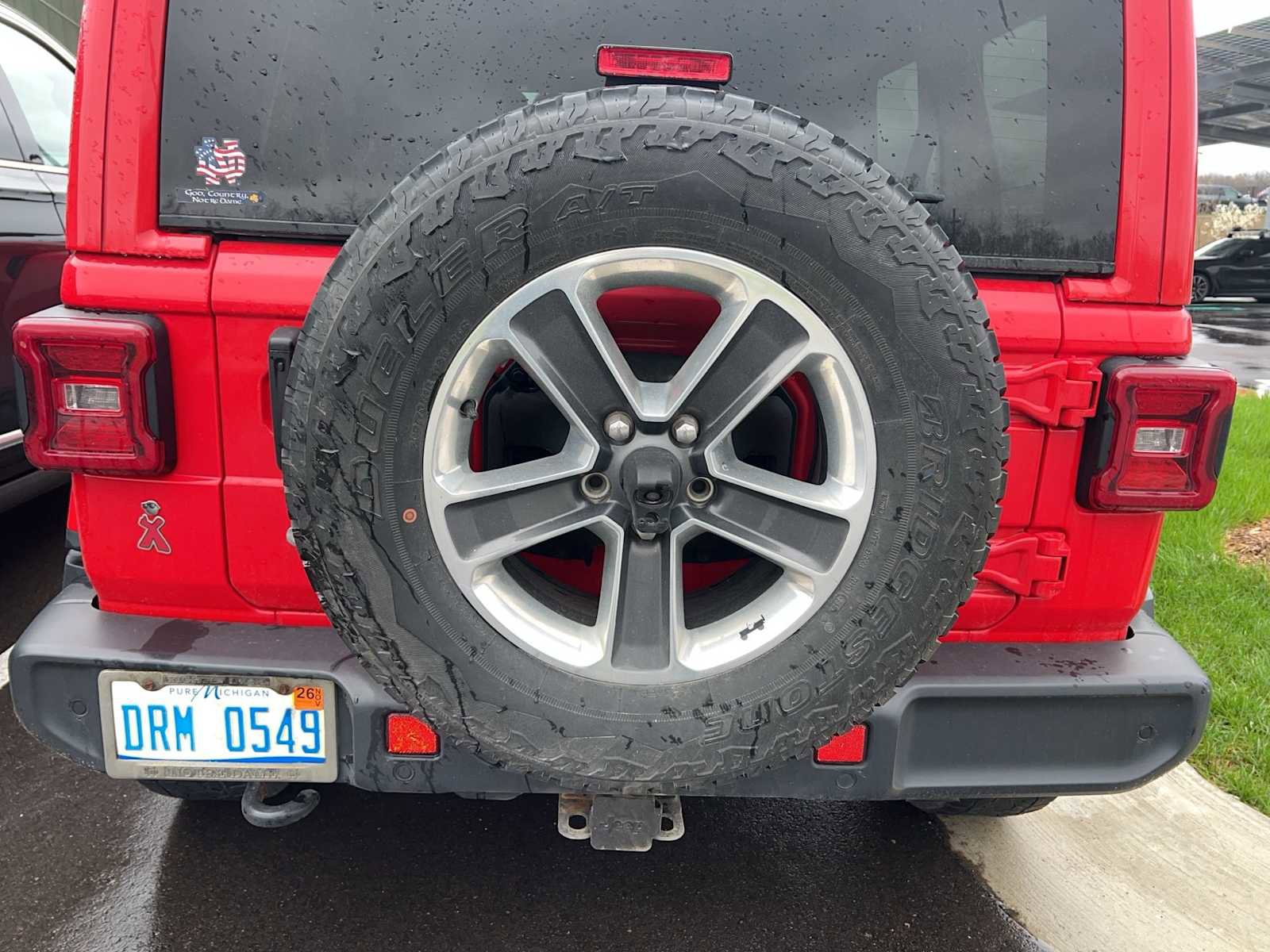 Used 2018 Jeep Wrangler Unlimited Sahara AWD/4WD image 13