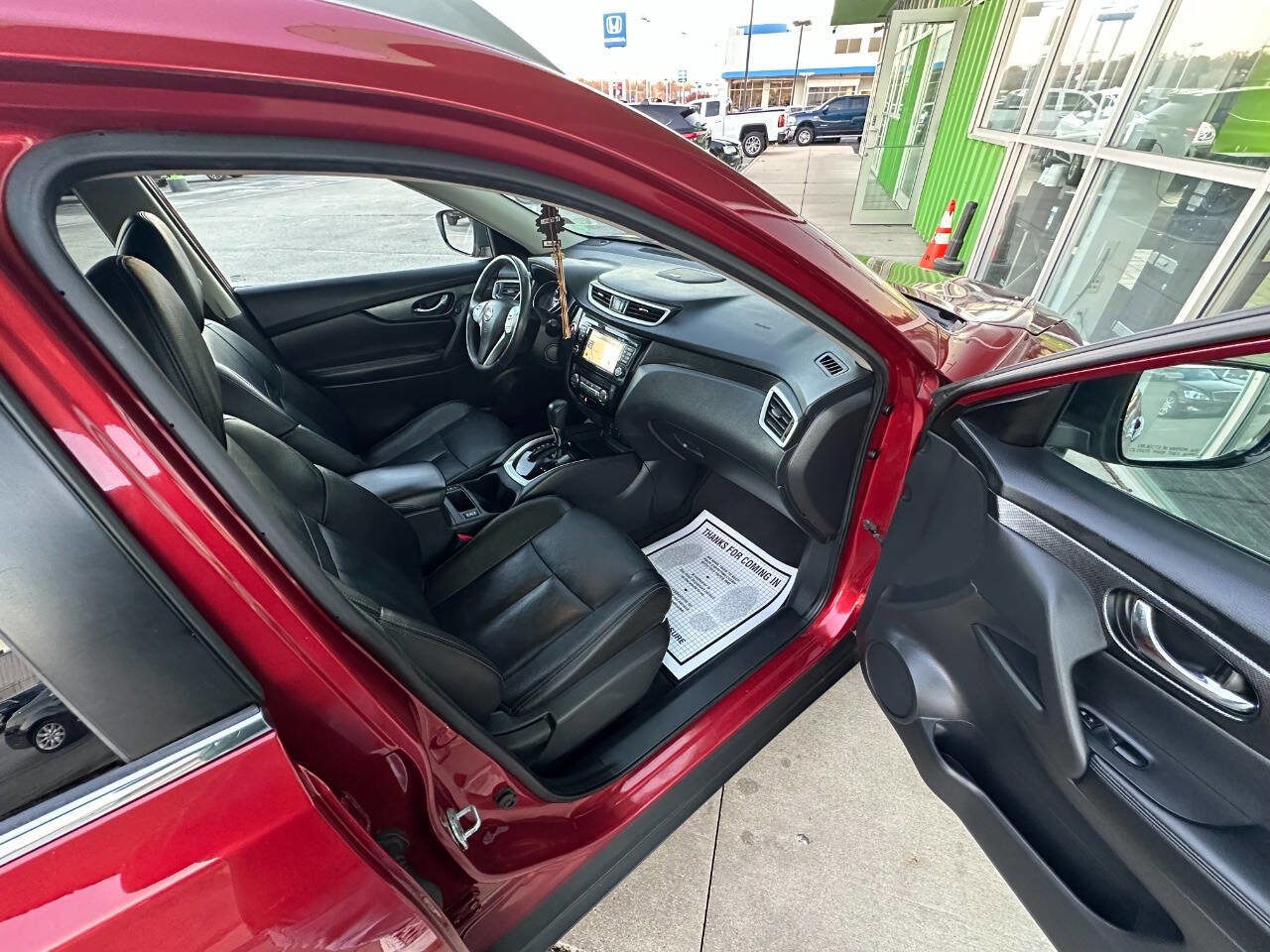 Used 2016 Nissan Rogue SL image 16