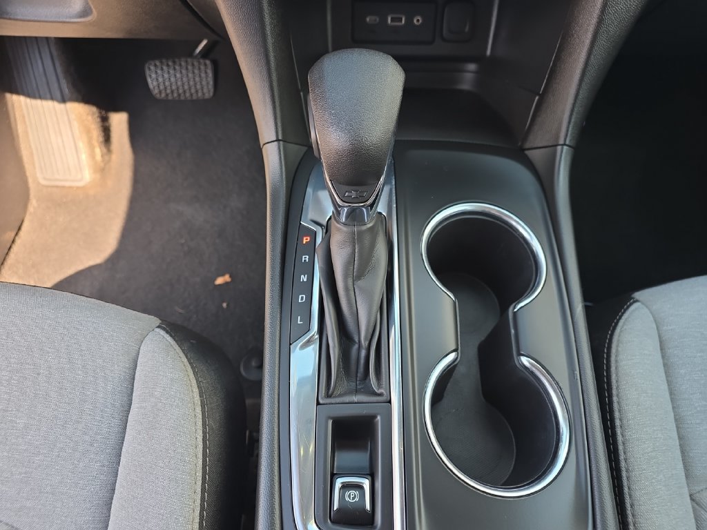 Used 2023 Chevrolet Equinox LS AWD/4WD image 16
