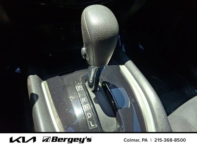 Used 2014 Nissan Rogue SV AWD/4WD image 16