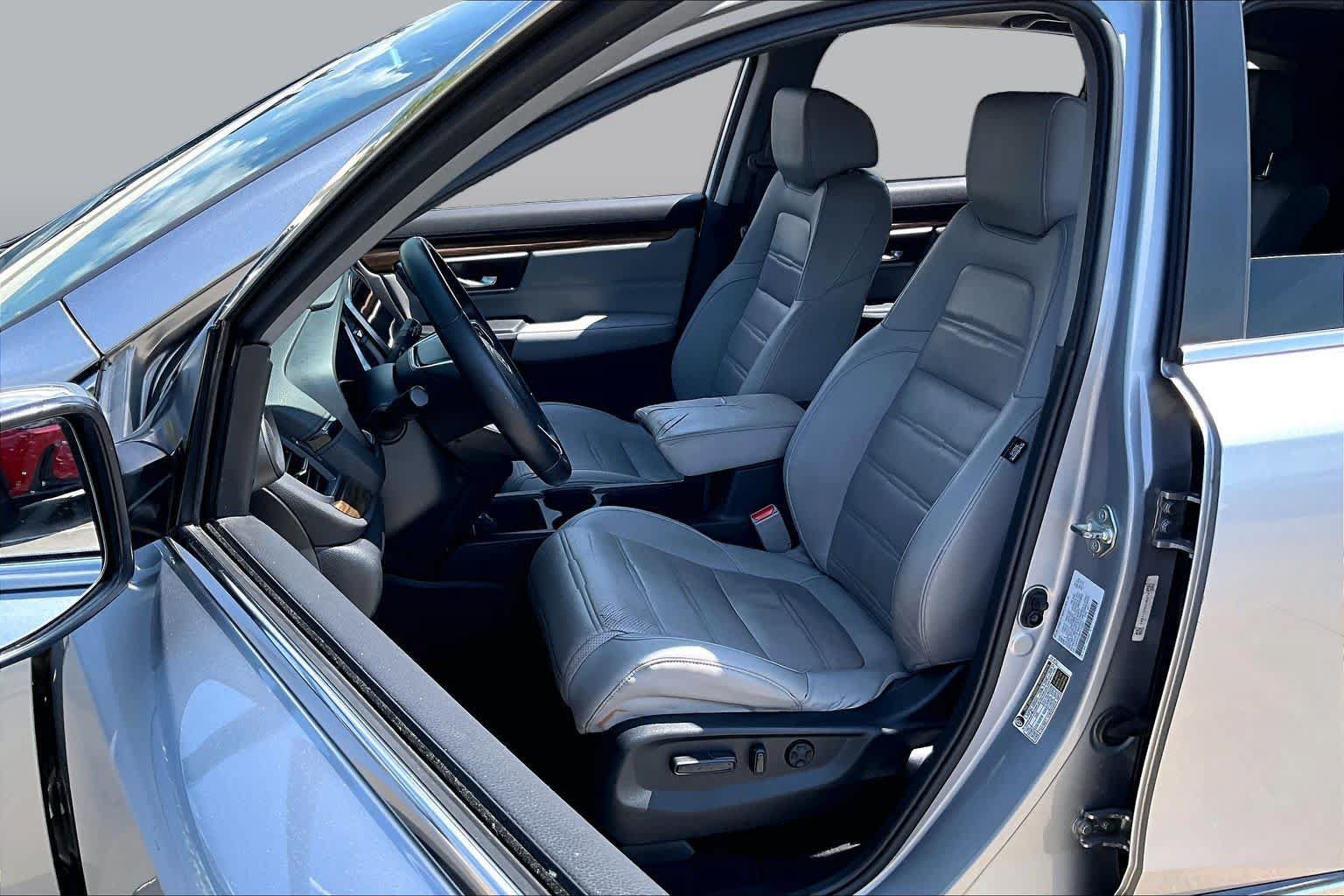 Used 2017 Honda CR-V Touring image 7