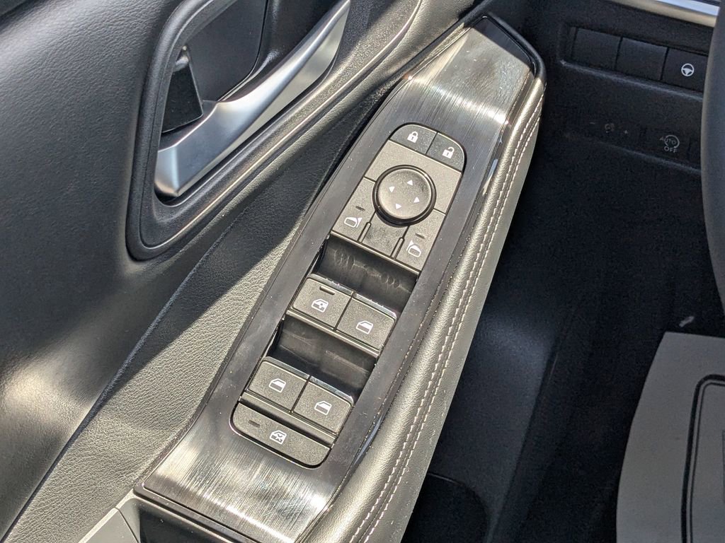 Used 2026 Nissan Rogue SV image 20