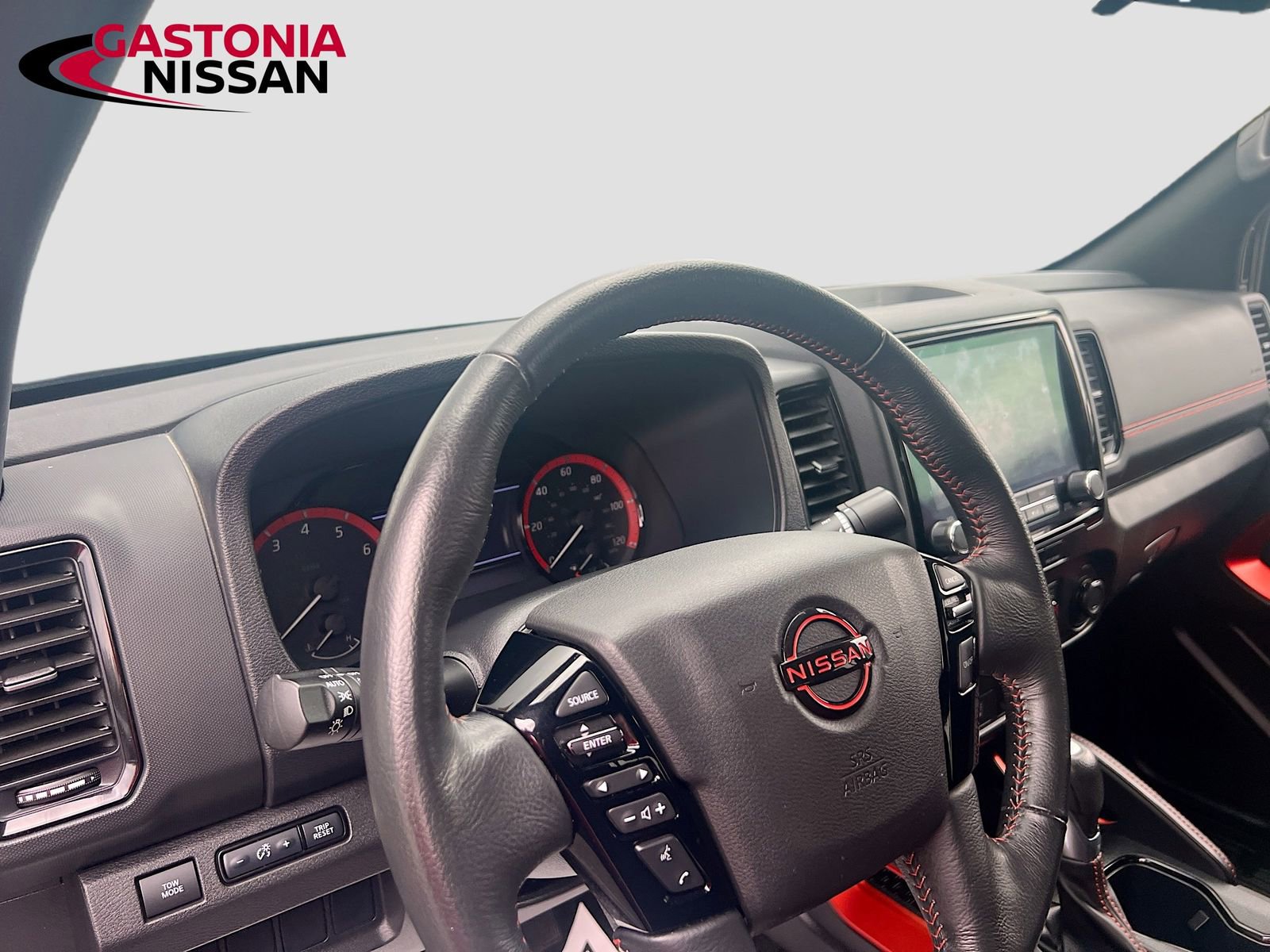 Used 2023 Nissan Frontier PRO-4X w/ Tow Package image 11