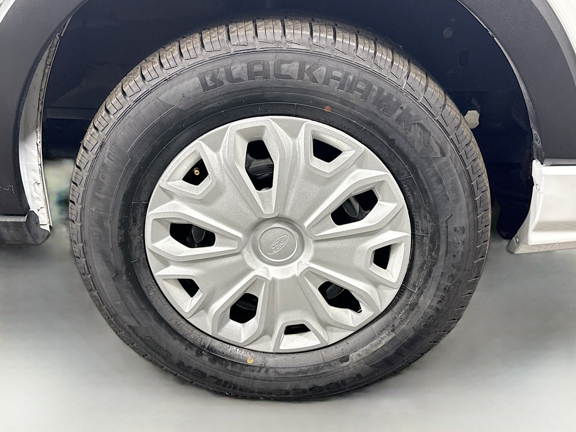 Used 2023 Ford Transit 350 XLT image 31