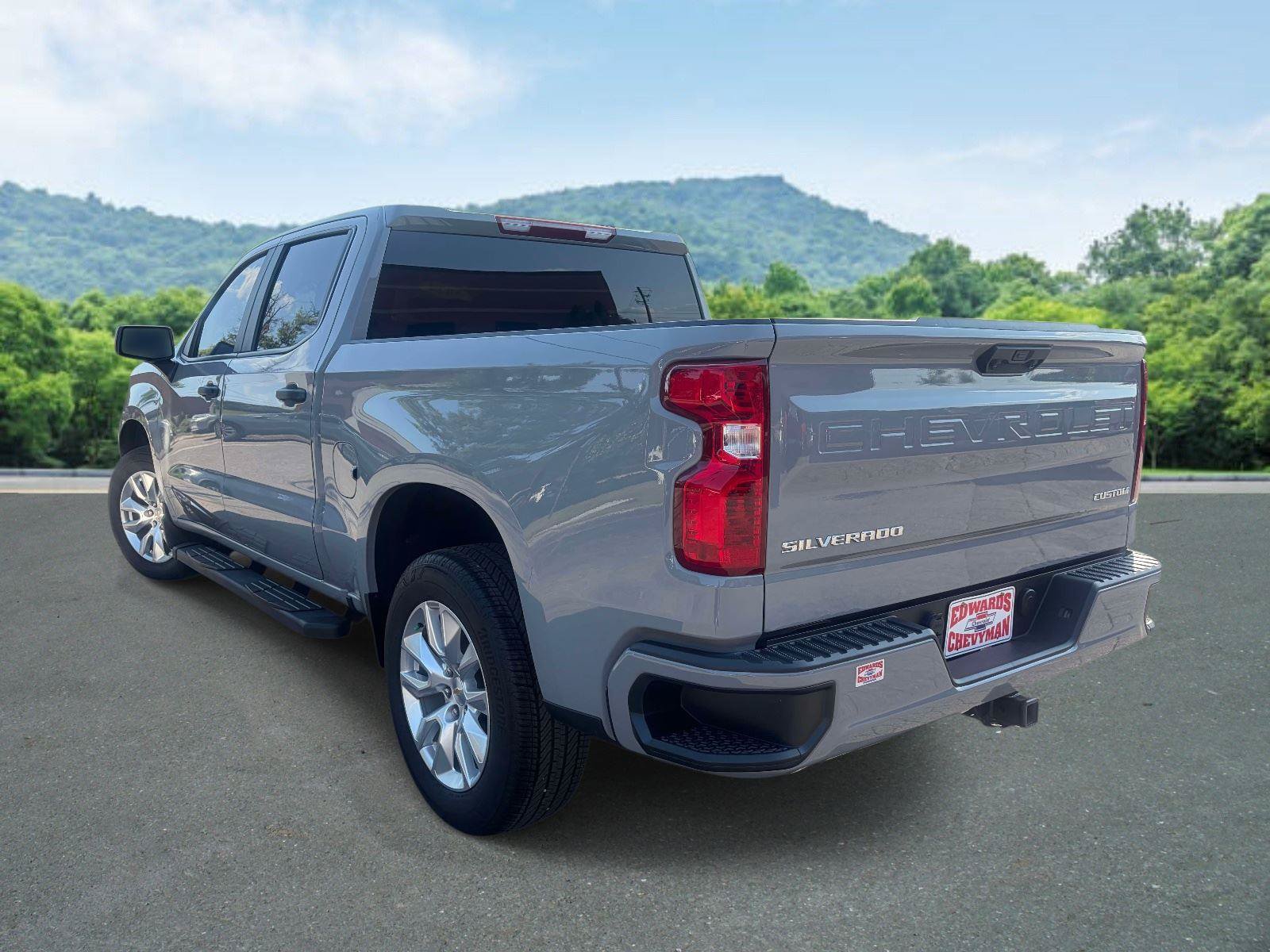 Used 2024 Chevrolet Silverado 1500 Custom RWD image 21
