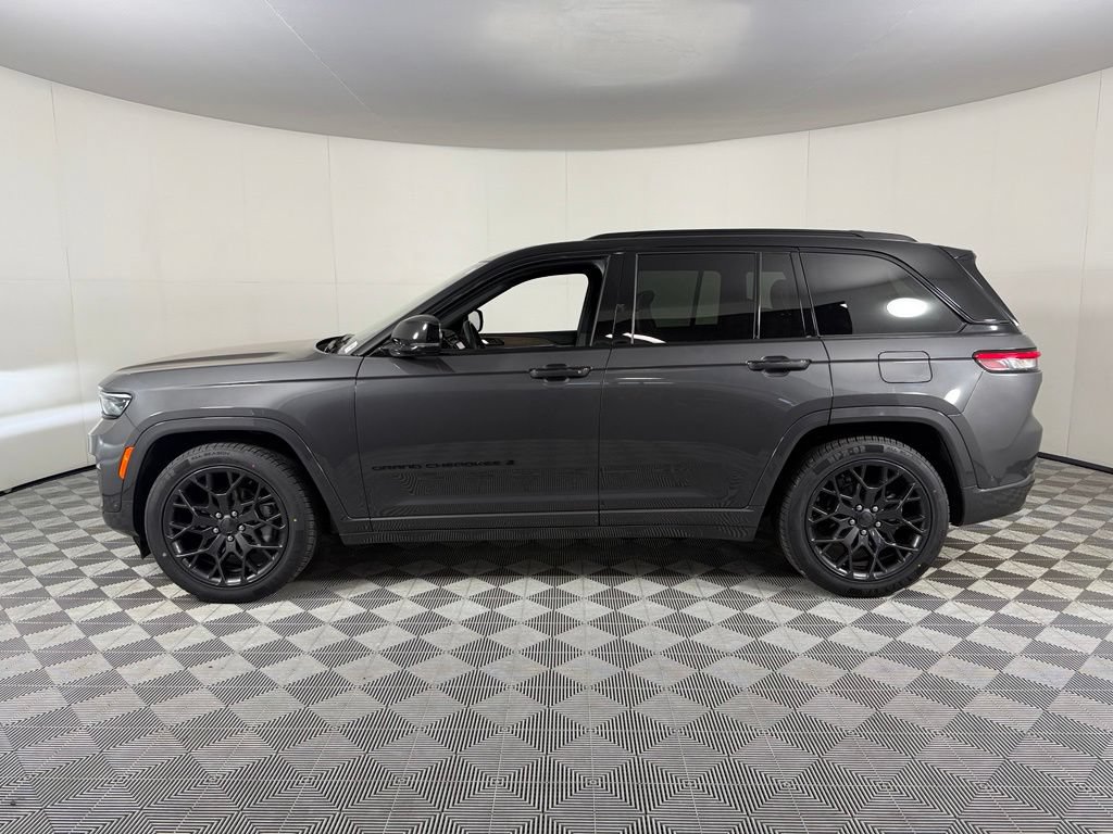 Certified 2025 Jeep Grand Cherokee Summit w/ Obsidian Package AWD/4WD image 10