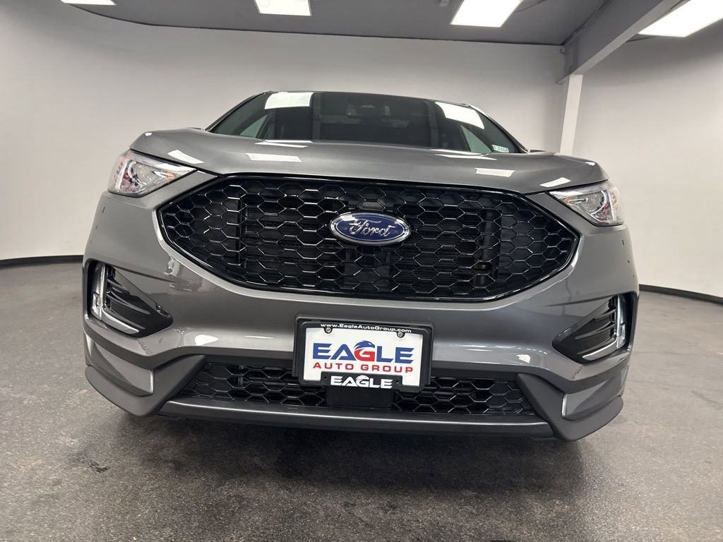 Used 2021 Ford Edge ST-Line w/ Class II Trailer Tow Package AWD/4WD image 4