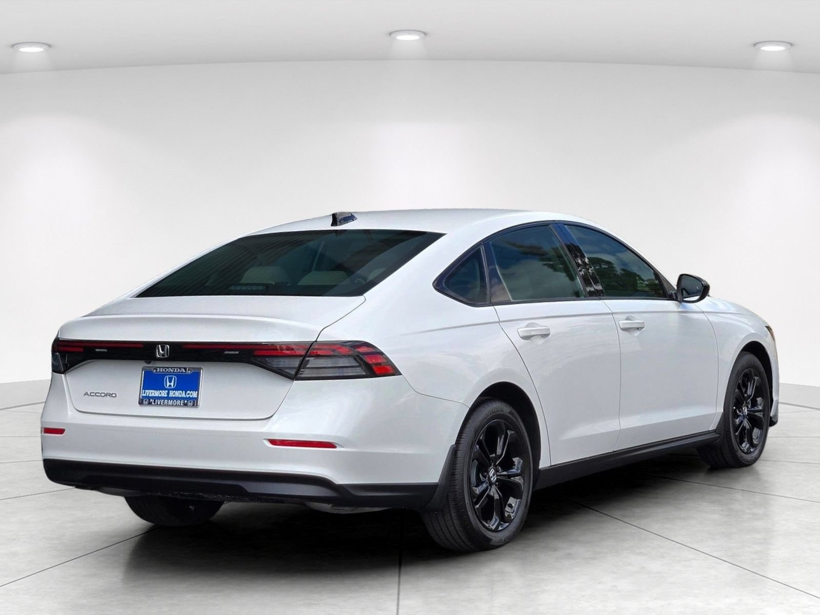 Used 2025 Honda Accord SE image 7