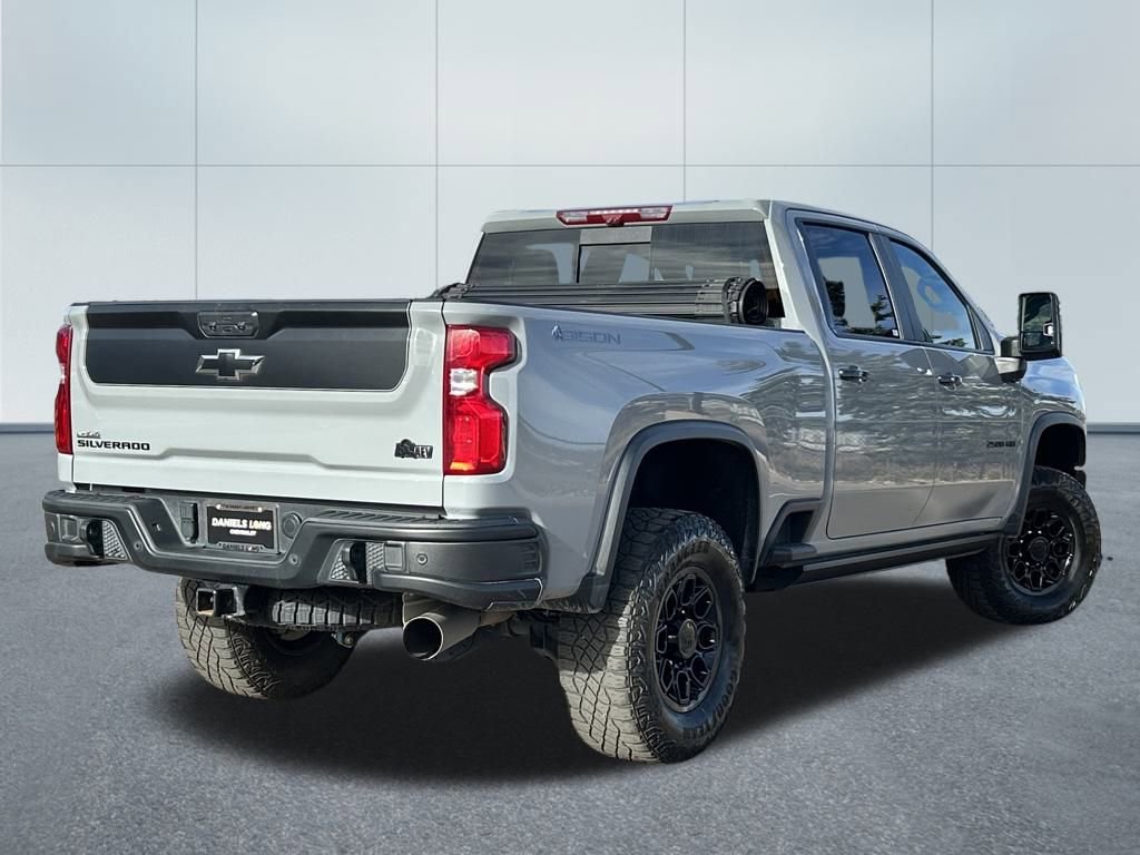 Used 2024 Chevrolet Silverado 2500 ZR2 w/ ZR2 Bison Edition image 2