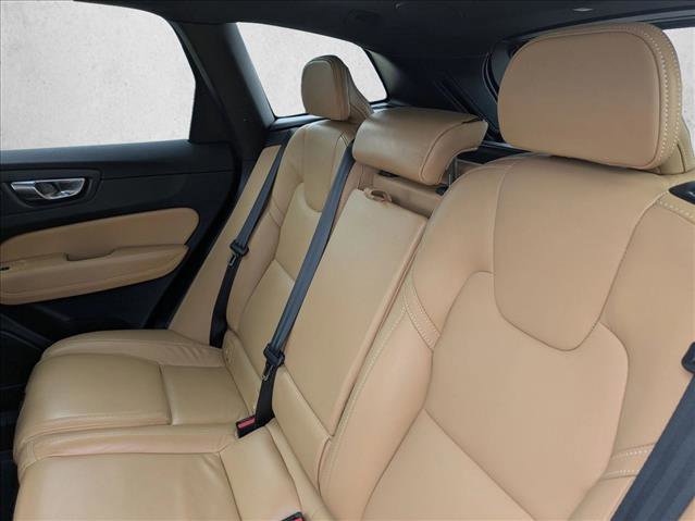 Used 2023 Volvo XC60 B5 Ultimate image 18