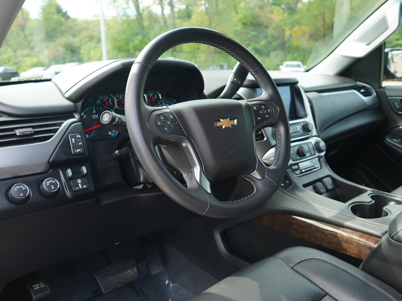 Used 2019 Chevrolet Tahoe LT w/ RST Edition AWD/4WD image 26