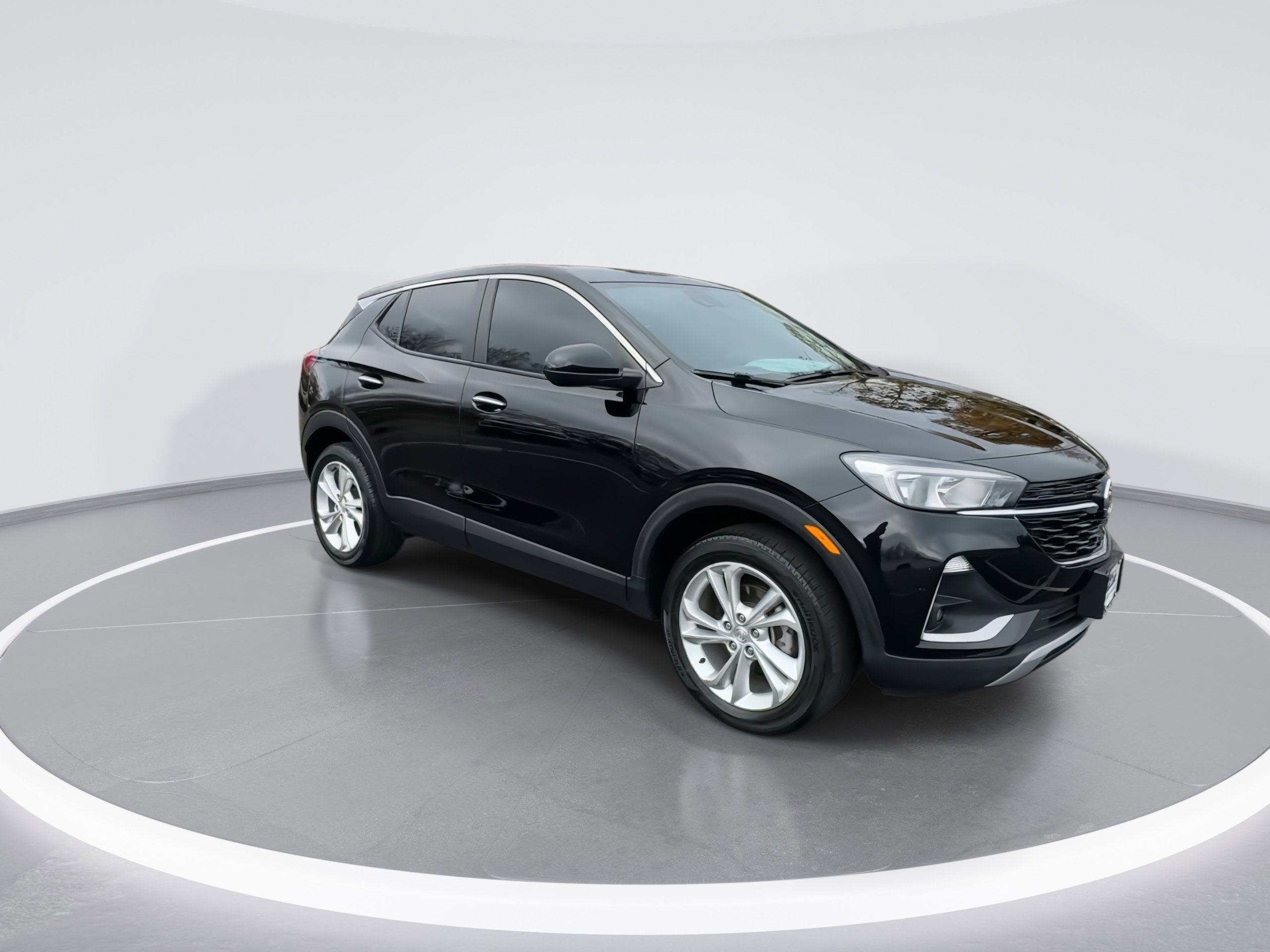 Used 2023 Buick Encore GX Preferred w/ Cold Weather Comfort Package image 2