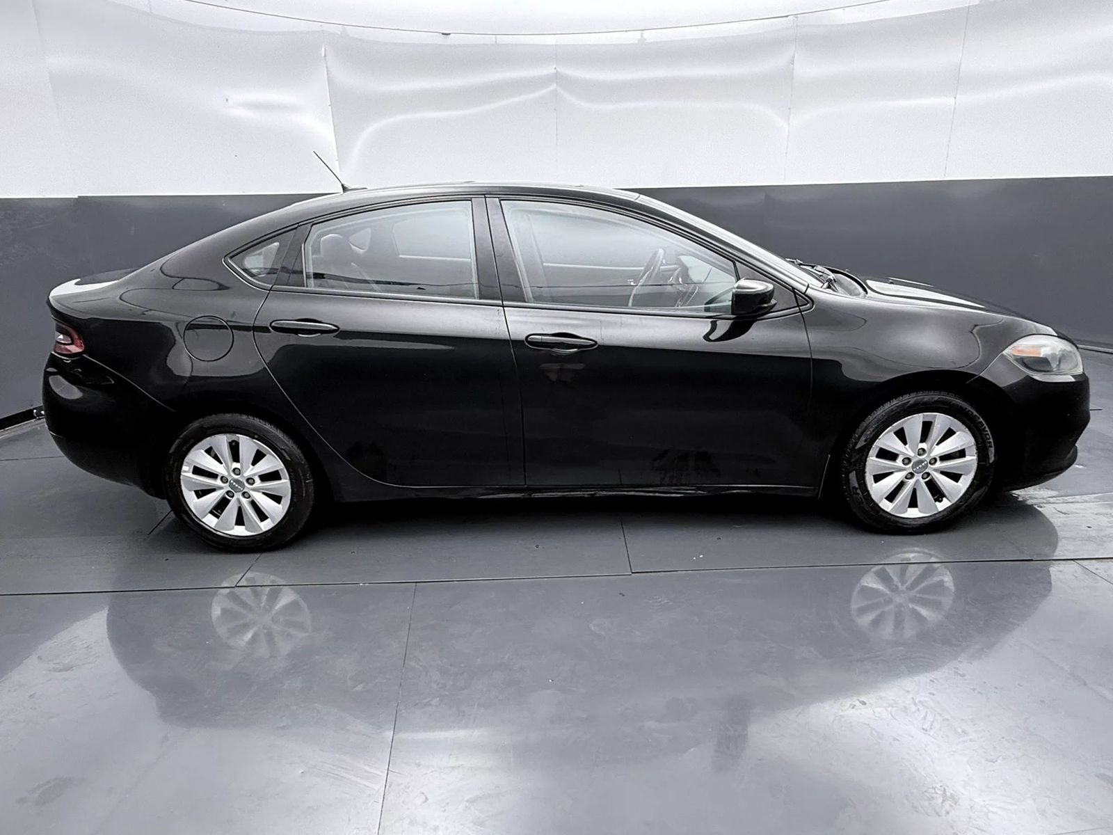 Used 2014 Dodge Dart SXT w/ Sun/Sound Group FWD image 8