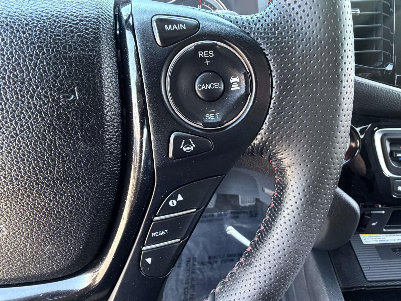 Used 2022 Honda Ridgeline Black Edition image 13