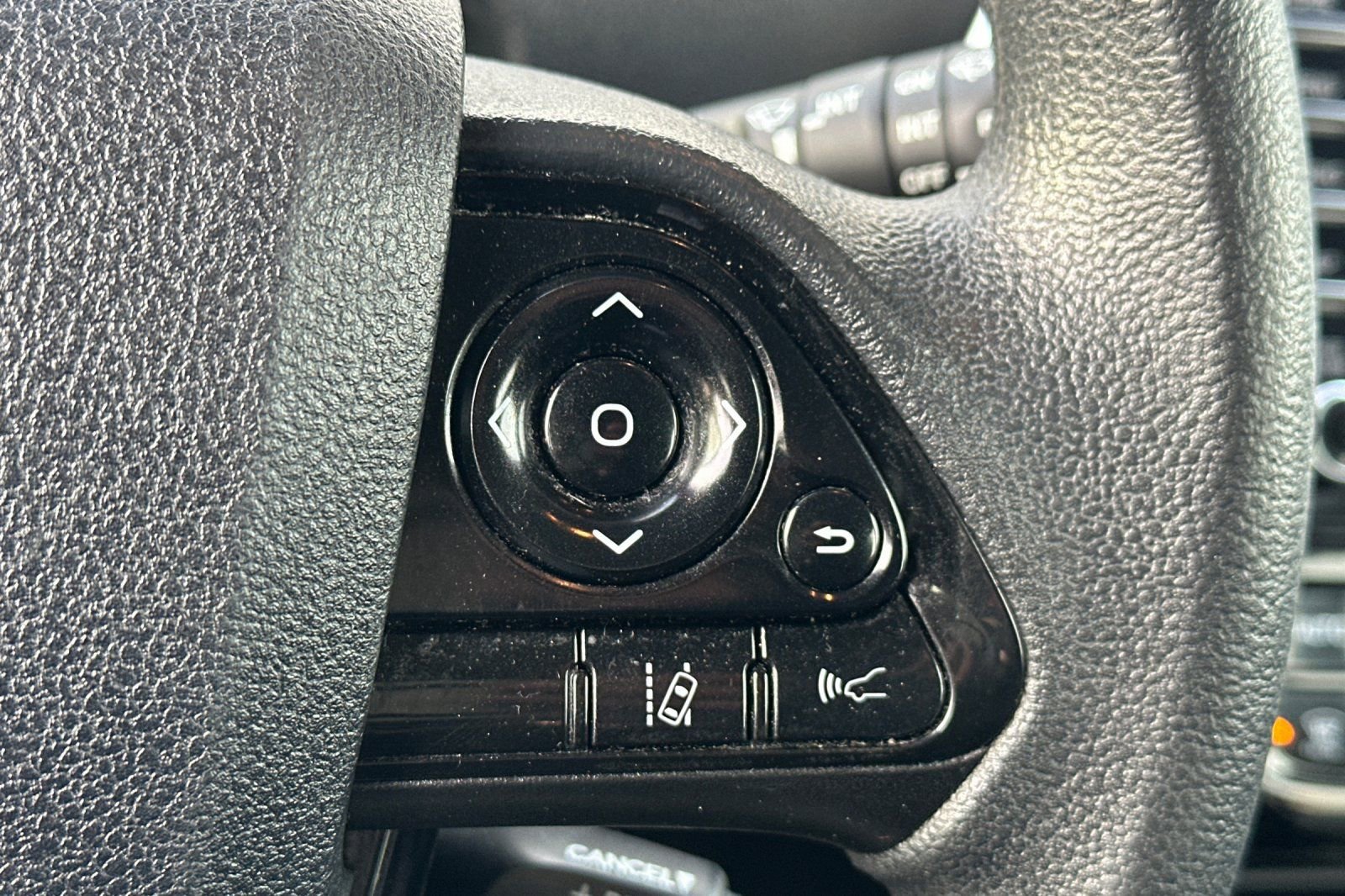 Certified 2022 Toyota Prius LE image 39