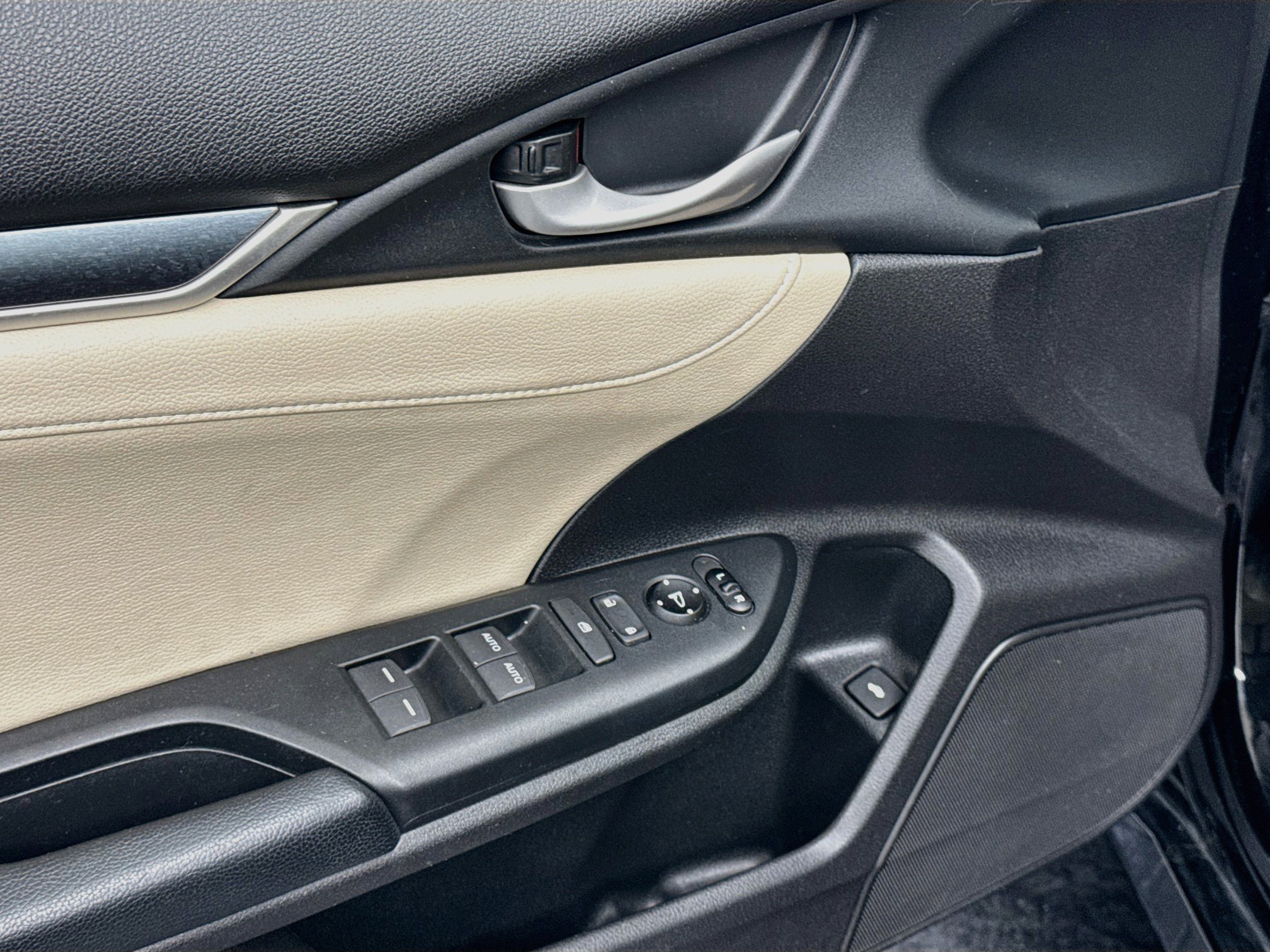 Used 2016 Honda Civic EX-L image 15