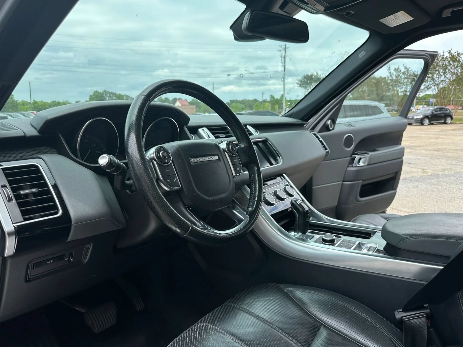 Used 2015 Land Rover Range Rover Sport HSE AWD/4WD image 13