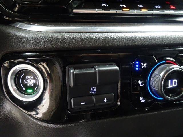 Used 2023 Chevrolet Silverado 1500 LTZ AWD/4WD image 36