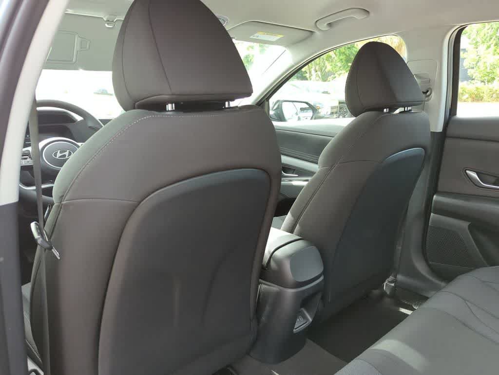 New 2026 Hyundai Elantra SE FWD image 19