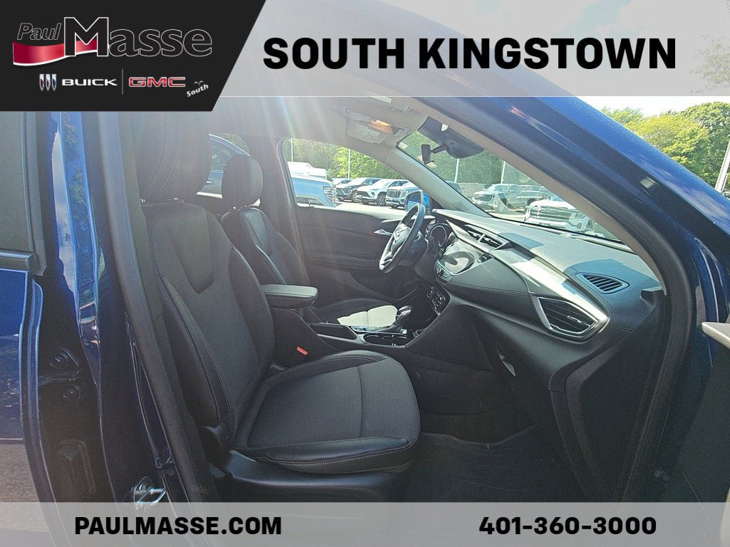 Used 2023 Buick Encore GX Select AWD/4WD image 18