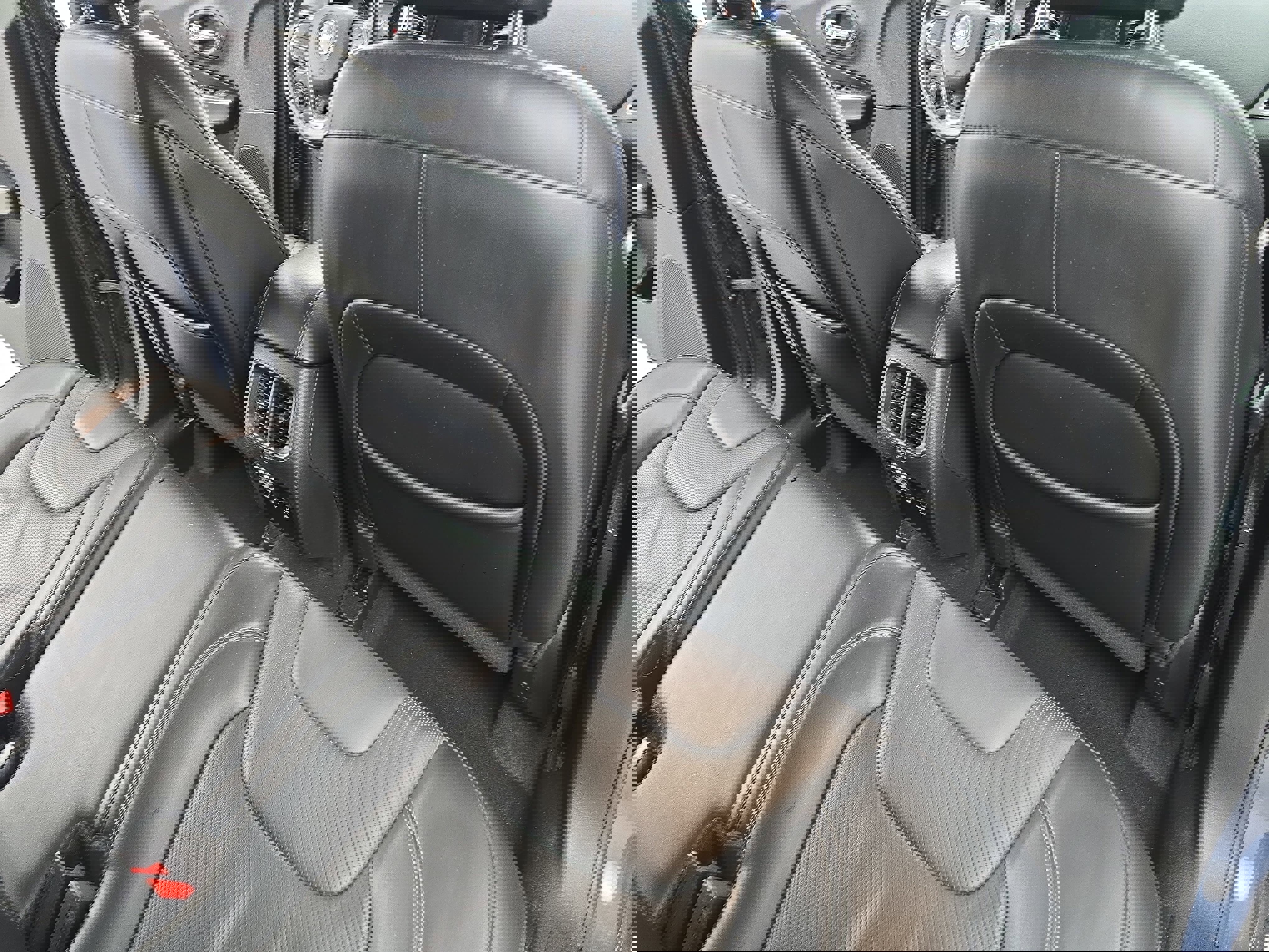 Used 2020 Jeep Cherokee Limited image 11