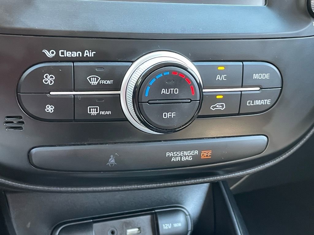 Used 2019 Kia Soul + image 16