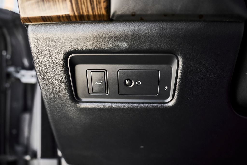 Used 2018 Land Rover Range Rover HSE AWD/4WD image 19