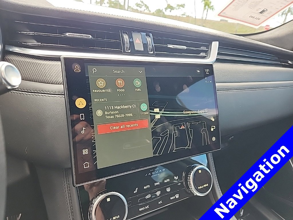 Used 2021 Jaguar F-PACE SVR image 3