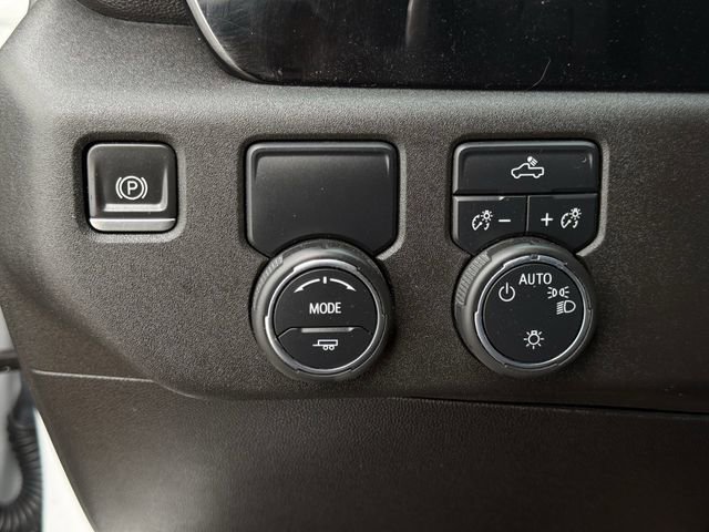 Used 2023 Chevrolet Silverado 1500 LT image 24