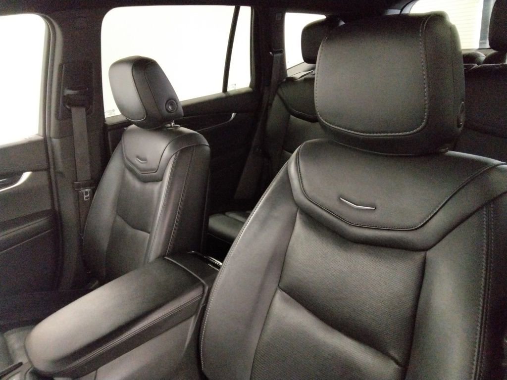 Used 2022 Cadillac XT6 Premium Luxury image 31