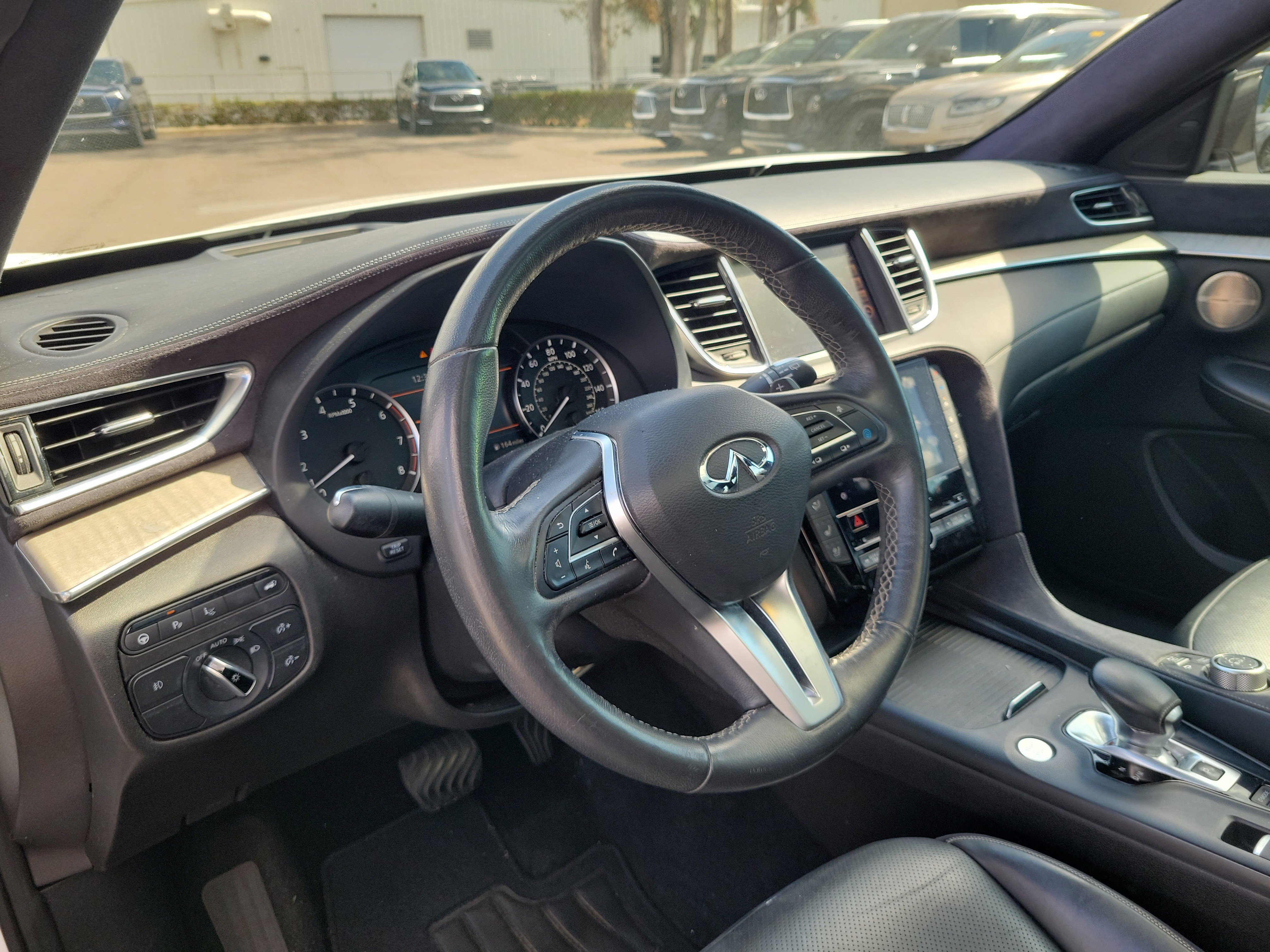 Used 2019 INFINITI QX50 Essential w/ Sensory Package image 16