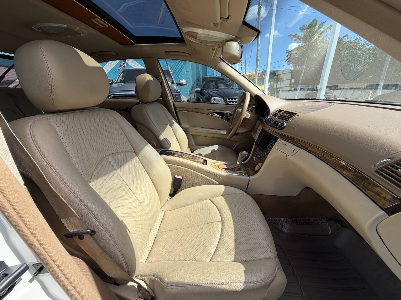 Used 2007 Mercedes-Benz E 350 4MATIC Sedan image 16