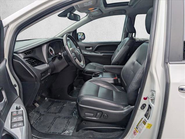 Used 2019 Toyota Sienna SE w/ SE Preferred Package AWD/4WD image 16