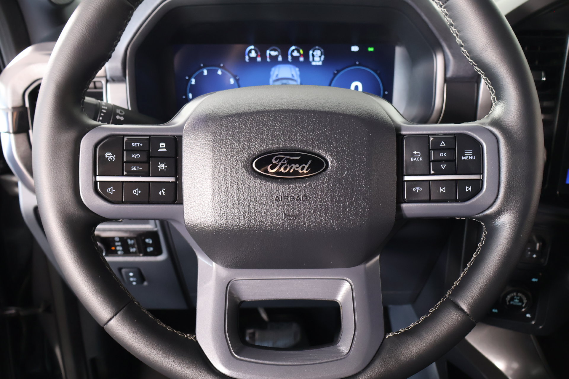 Used 2026 Ford F150 Lariat w/ Equipment Group 501A Mid AWD/4WD image 3