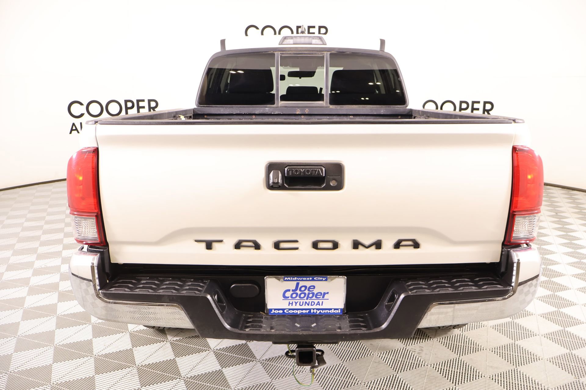 Used 2019 Toyota Tacoma SR5 image 20