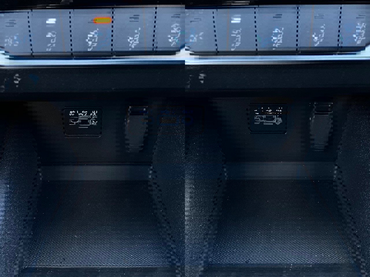 Used 2025 Nissan Altima 2.5 SV image 25