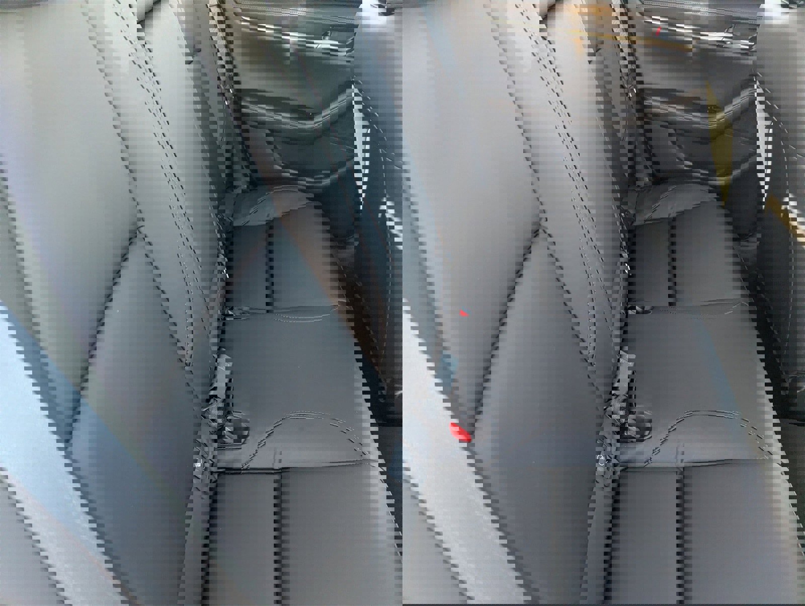 Used 2025 MAZDA MAZDA3 s image 13