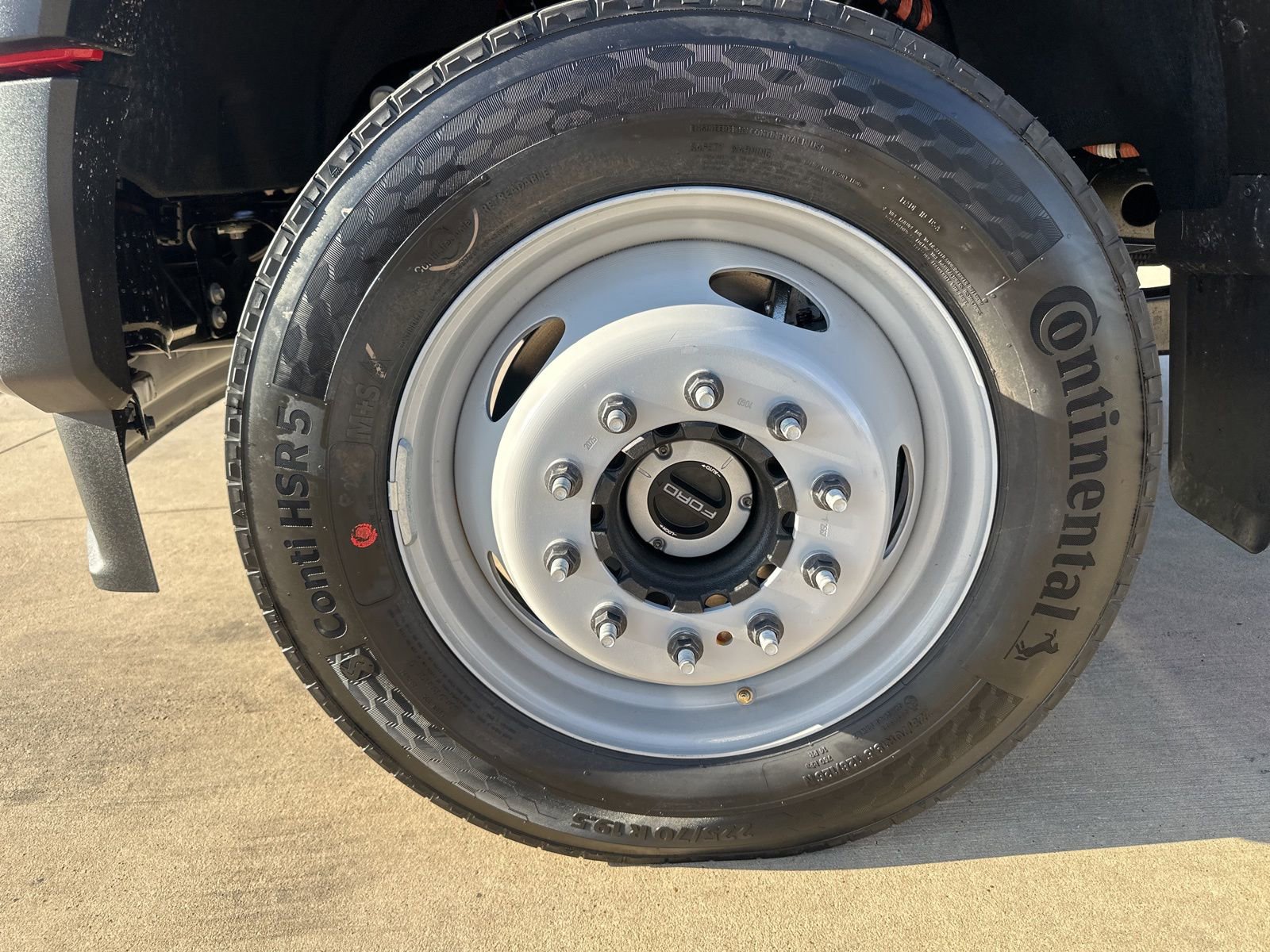 New 2026 Ford F550 4x4 Regular Cab Super Duty image 9