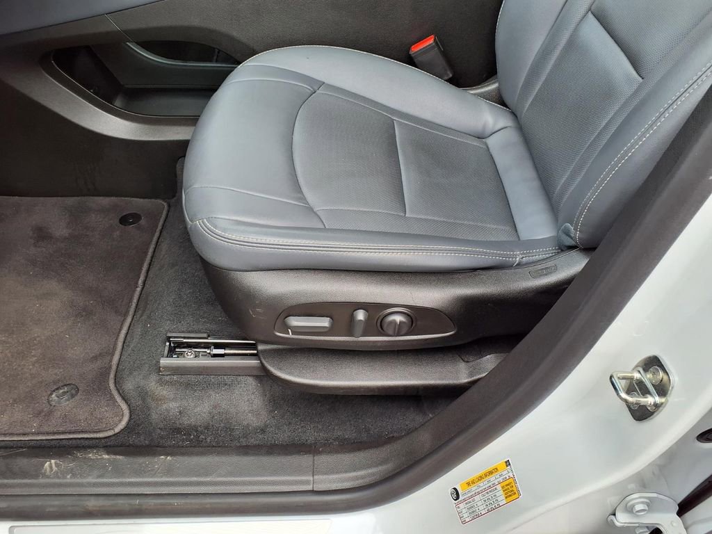 Used 2023 Buick Enclave Essence w/ Experience Buick Package image 21