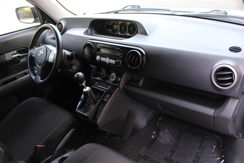 Used 2008 Scion xB FWD image 17