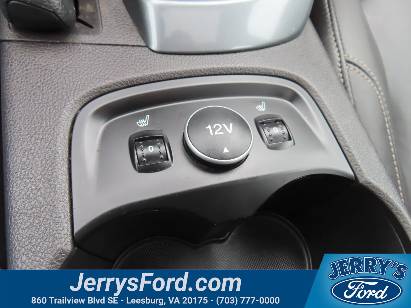 Used 2012 Ford Focus Titanium FWD image 28