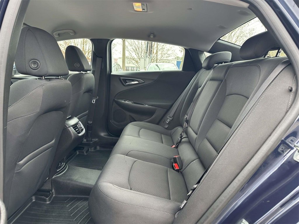 Used 2016 Chevrolet Malibu LT image 17